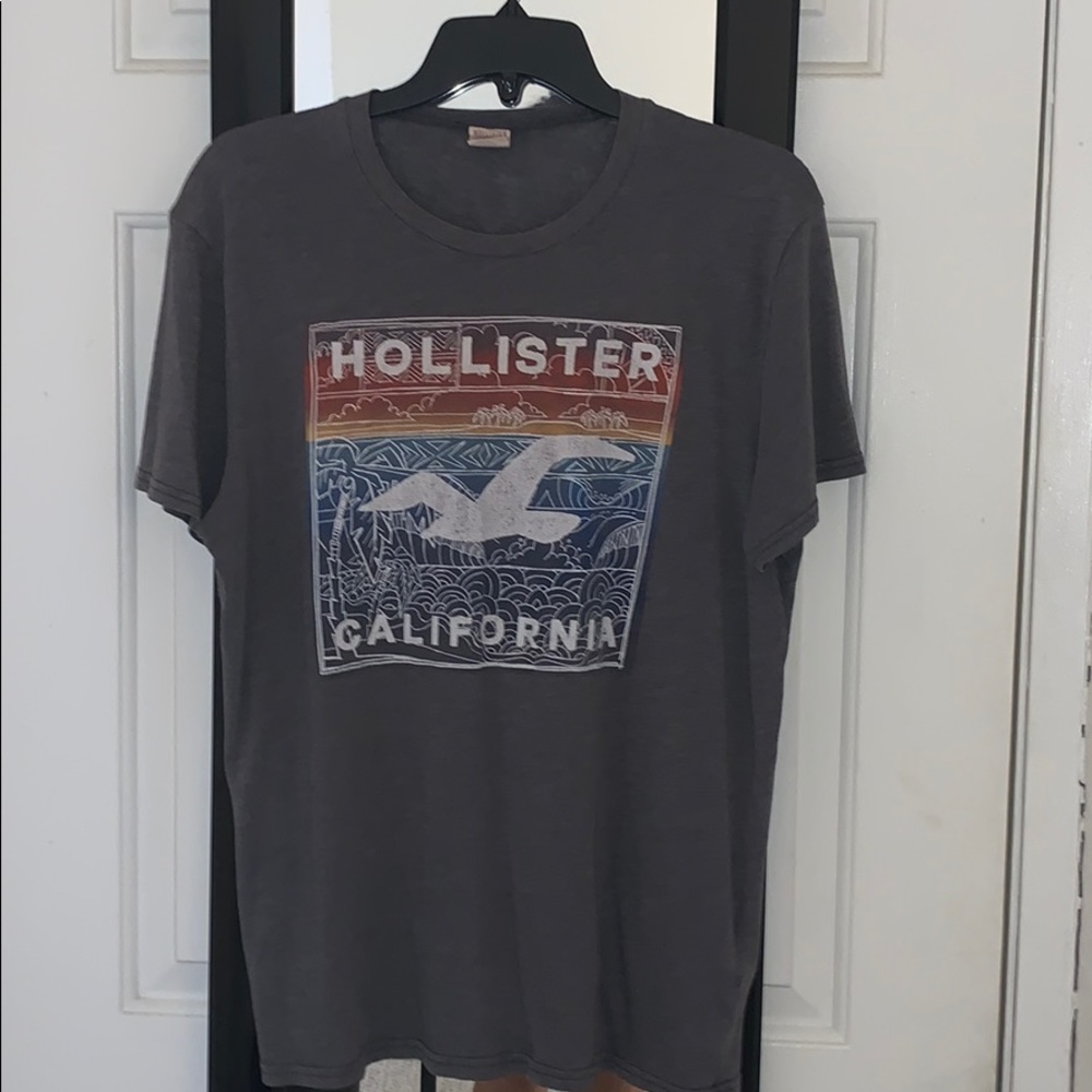 Hollister t-shirt